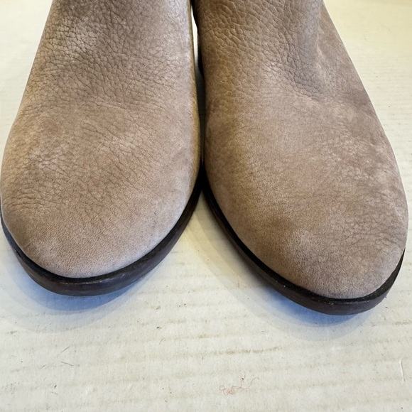 Lucky Brand Booties Size 9.5 Brown Taupe Suede Elastic Ankle Boot - Picture 5 of 15